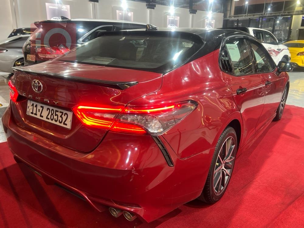 تۆیۆتا کامری